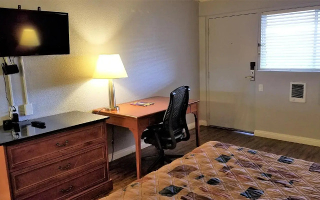 Santa Fe Inn Pueblo