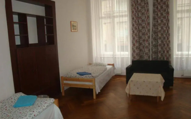 Gallery Hostel