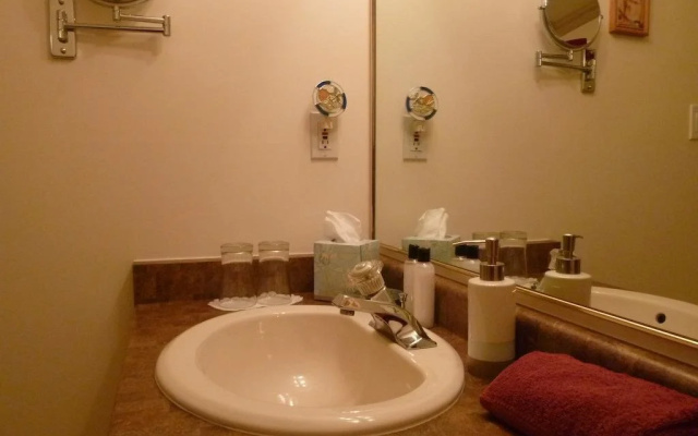 Cobble House Bed & Breakfast