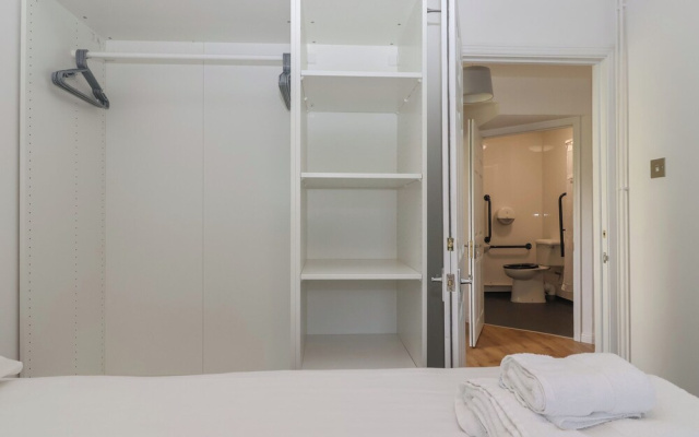 Harcombe House Bungalow Pet Friendly With Wet Room