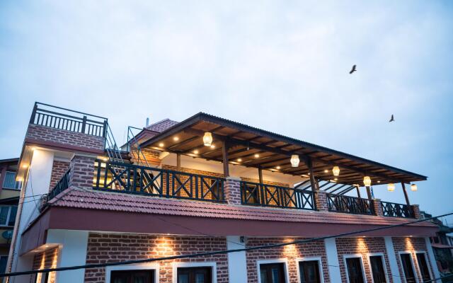 Отель Salwood Heritage Непал, Катманду - отзывы, цены и фото номеров - забронировать отель Salwood Heritage онлайн вид на фасад