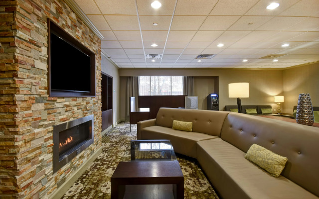Holiday Inn Cincinnati-Riverfront by IHG