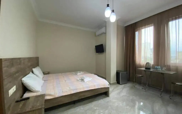House Hotel