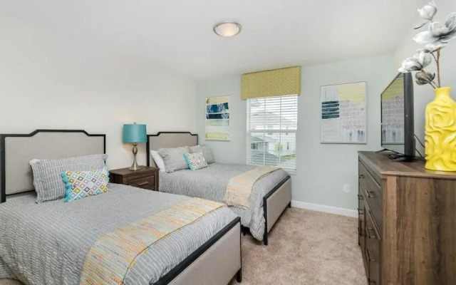 9041 Dogleg Drive