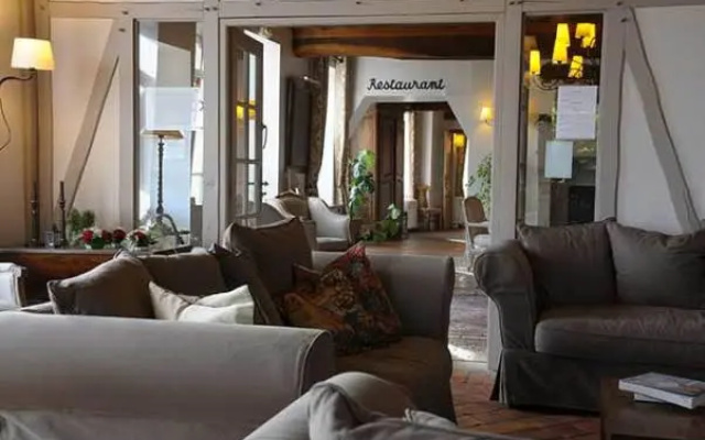 Hostellerie de la tour dauxois