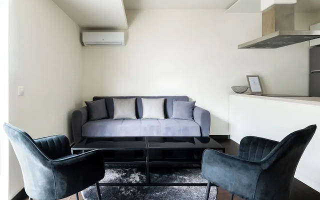 Elysee apartment 9A