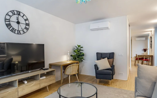 Nomad s Lux - 2bdr Almada Private Porto