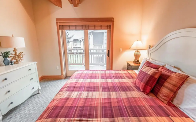 Lodges at Cannon Beach D2