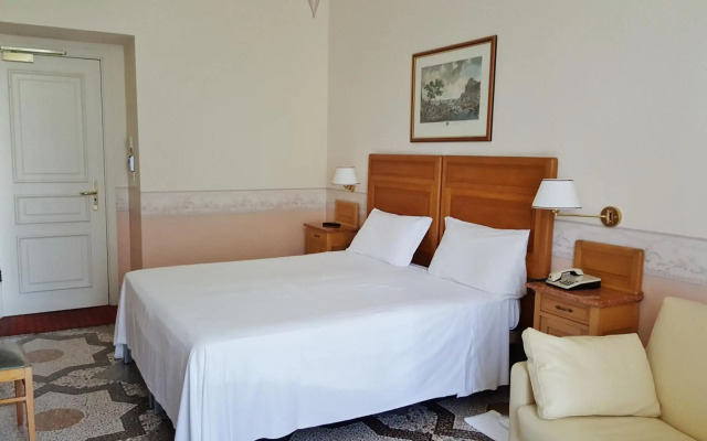 Hotel Roma E Rocca Cavour