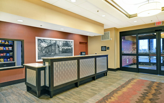 Hampton Inn & Suites Milwaukee/Franklin