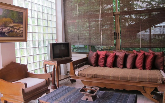 The Red Hibicus Guest House