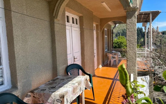 Home stay on Kyakhba 11