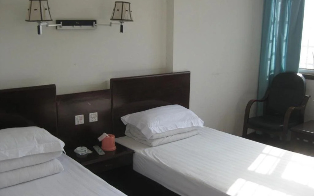 Jiangyan District Jingning Hotel