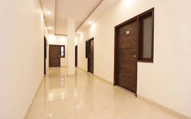 Oyo Flagship 36992 Sidharth Plaza Haiderpur
