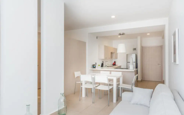 Alameda Downtown Apartment 1204
