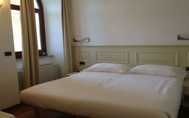 Hotel Paradiso
