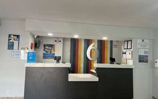 Motel 6 Glendale, AZ