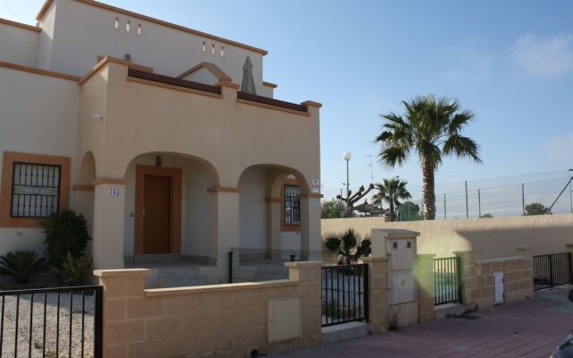 Отель Spanish Family Duplex вид на фасад
