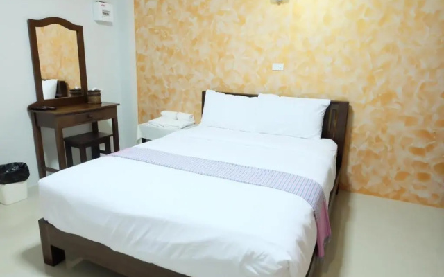 Benya Hotel