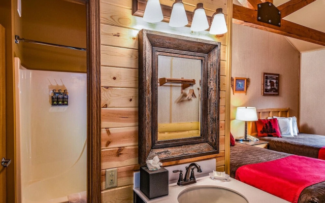 Denali Bluffs Hotel
