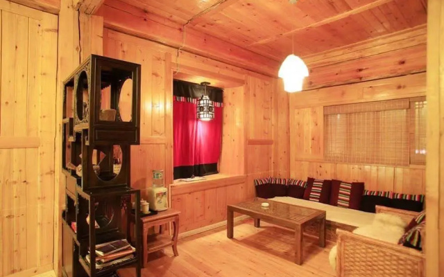 Shangri-la Zhengyi Homestay