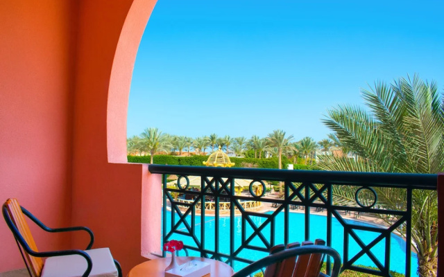 Parrotel Aquapark Resort