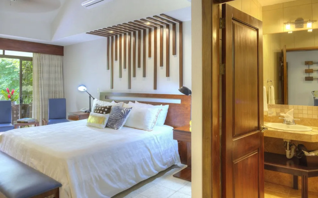 Pumilio Mountain & Ocean Hotel