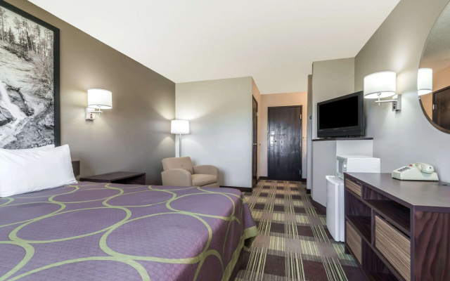 Super 8 by Wyndham Kimball