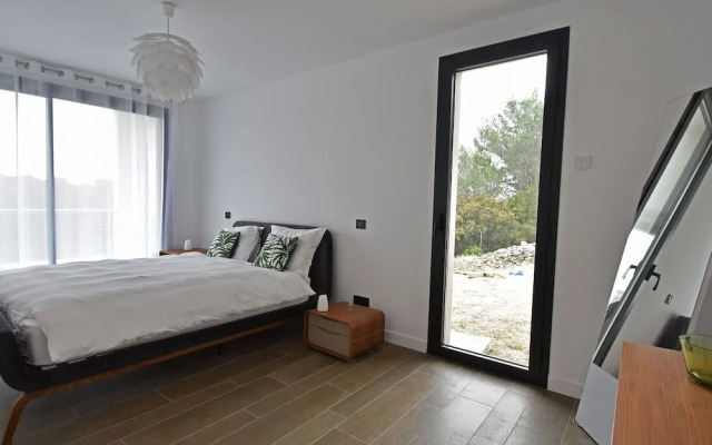 Villa on a High-end Residence in Nîmes With Heated Pool
