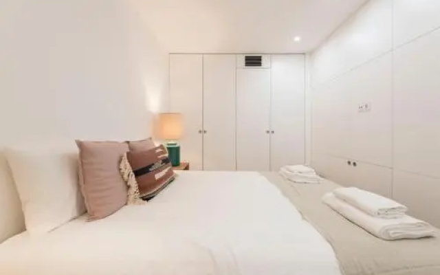 Bmyguest - Downtown Mezzanine Apartment