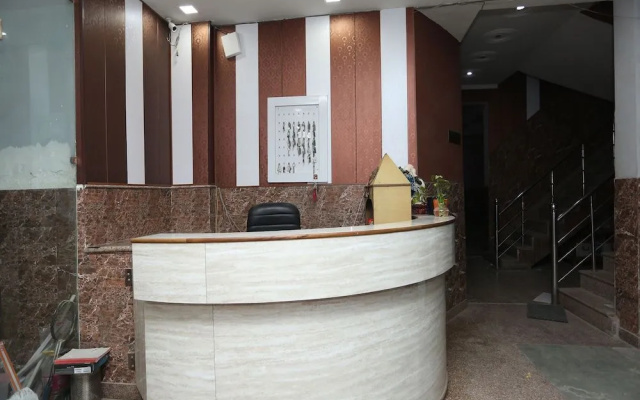 OYO 28264 Chirag House