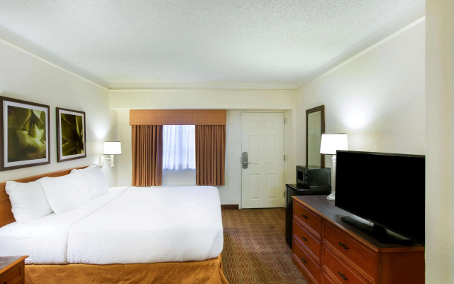 La Quinta Inn by Wyndham Austin Capitol / Downtown