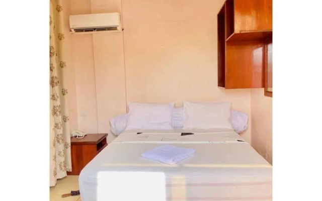 Maredori Hotel