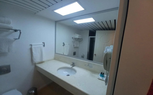 Caprice Beach Hotel
