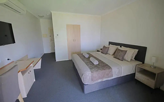 Lakeview Apartments