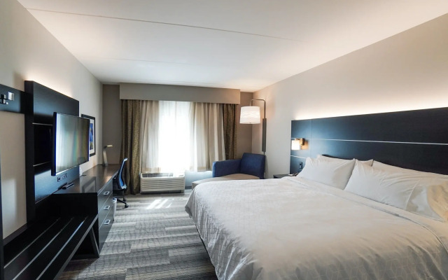 Holiday Inn Express & Suites Franklin - Berry Farms by IHG