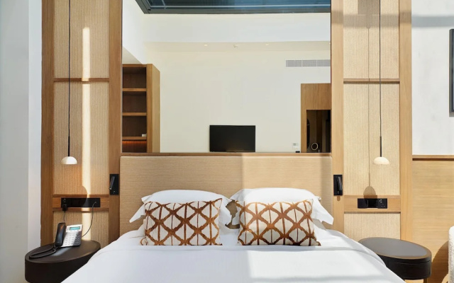 Mackenzie Rose Suite