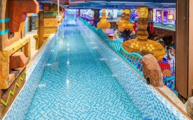 Yinhe Happy World Hotel