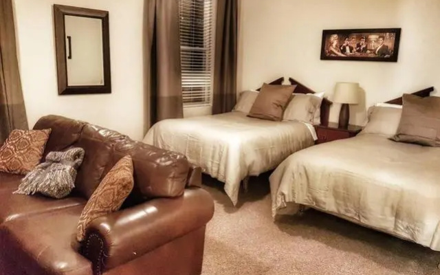 Cozy Little Apartment #11 by Amazing Property Rentals