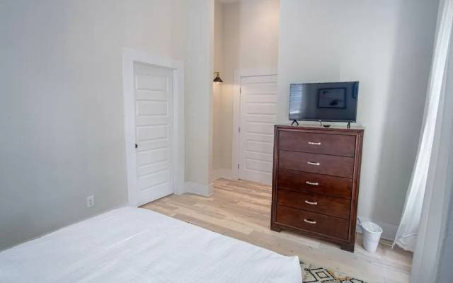 Incredible New 3br/2ba Near Downtown
