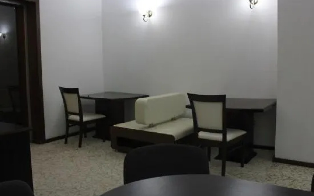 Hotel Empire
