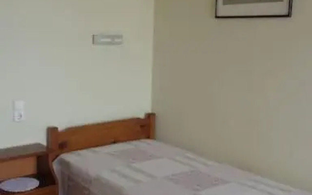 Theo House 1
