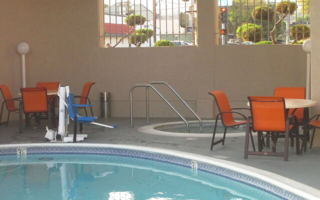 Best Western Pasadena Royale Inn & Suites 2