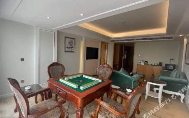 Yuzhou International Hotel