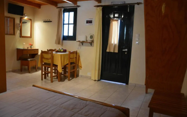 Aristotelis Apartments