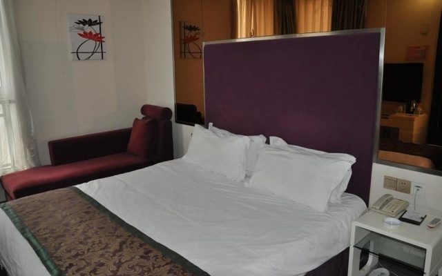 Rafael Hotel