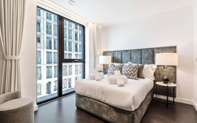 Elegant Two Bedroom Apartment With Winter Garden