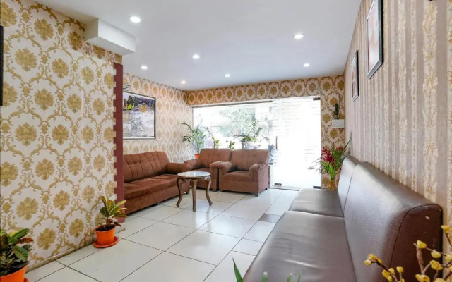 Fabhotel Gargi Deluxe