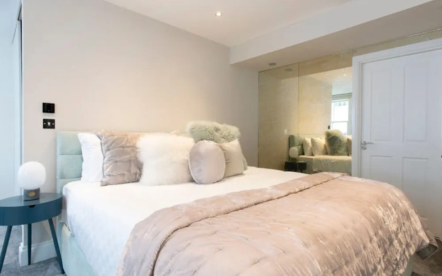 Unbeatable Location Luxury 2bed 2bath Apartment