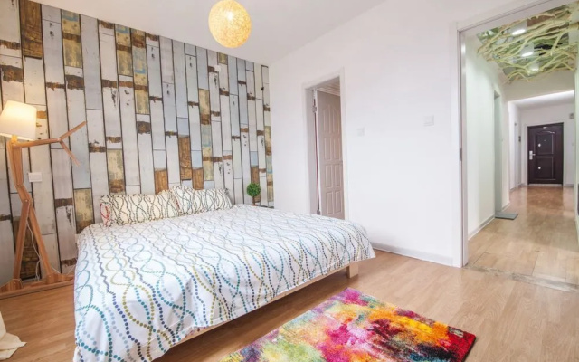 Warm Island Xujiahui 4 bedroom